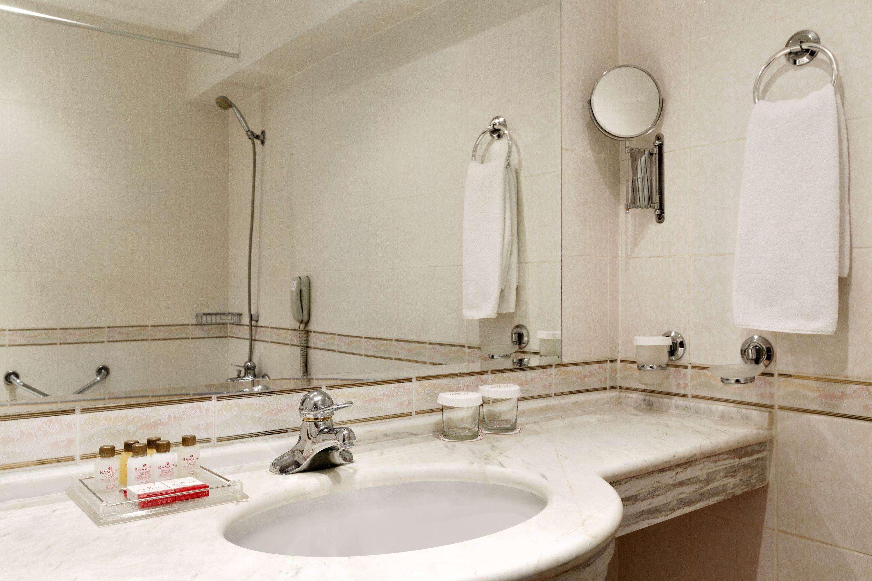 Hotel Ramada By Wyndham Trimontium 4*