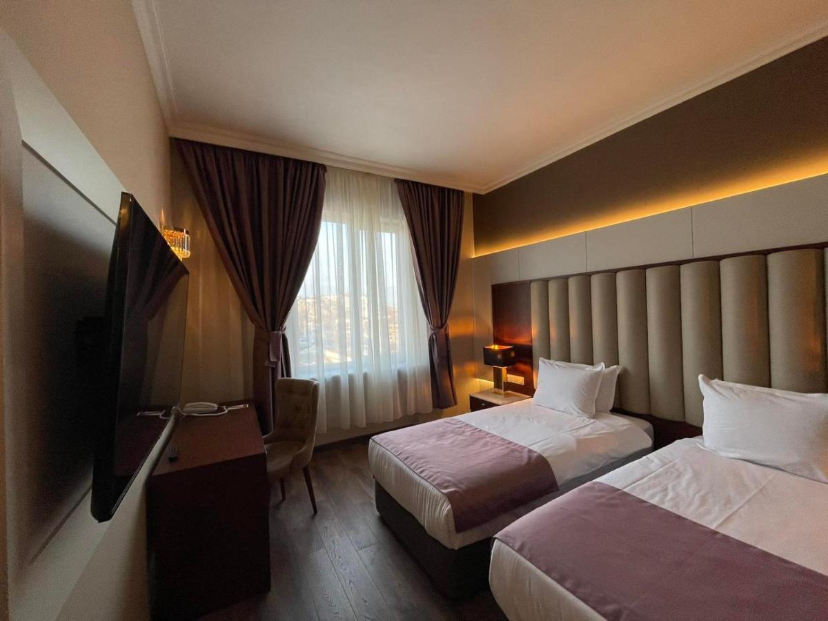 Ramada By Wyndham Trimontium Hotel 4*