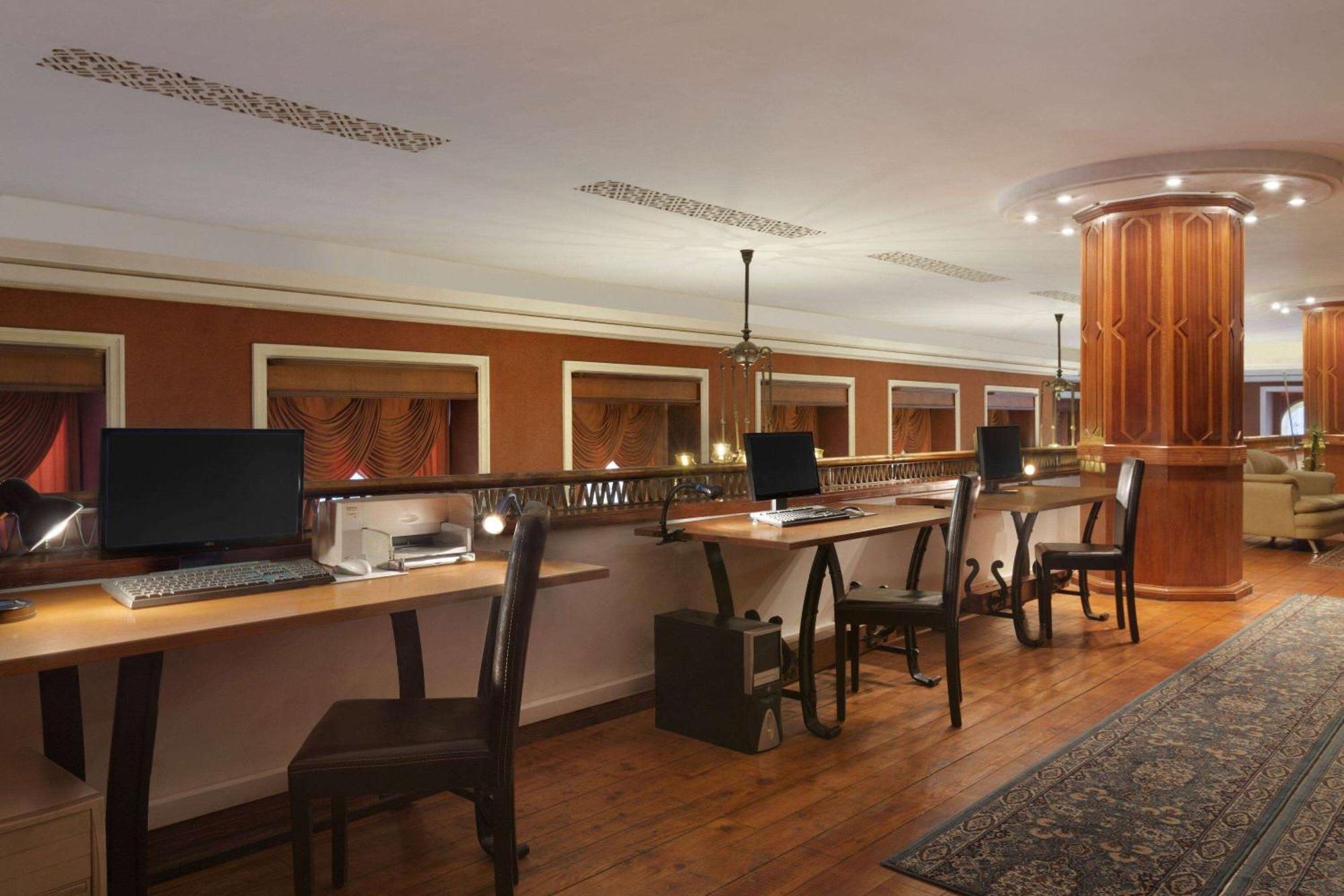 Ramada By Wyndham Trimontium 4*